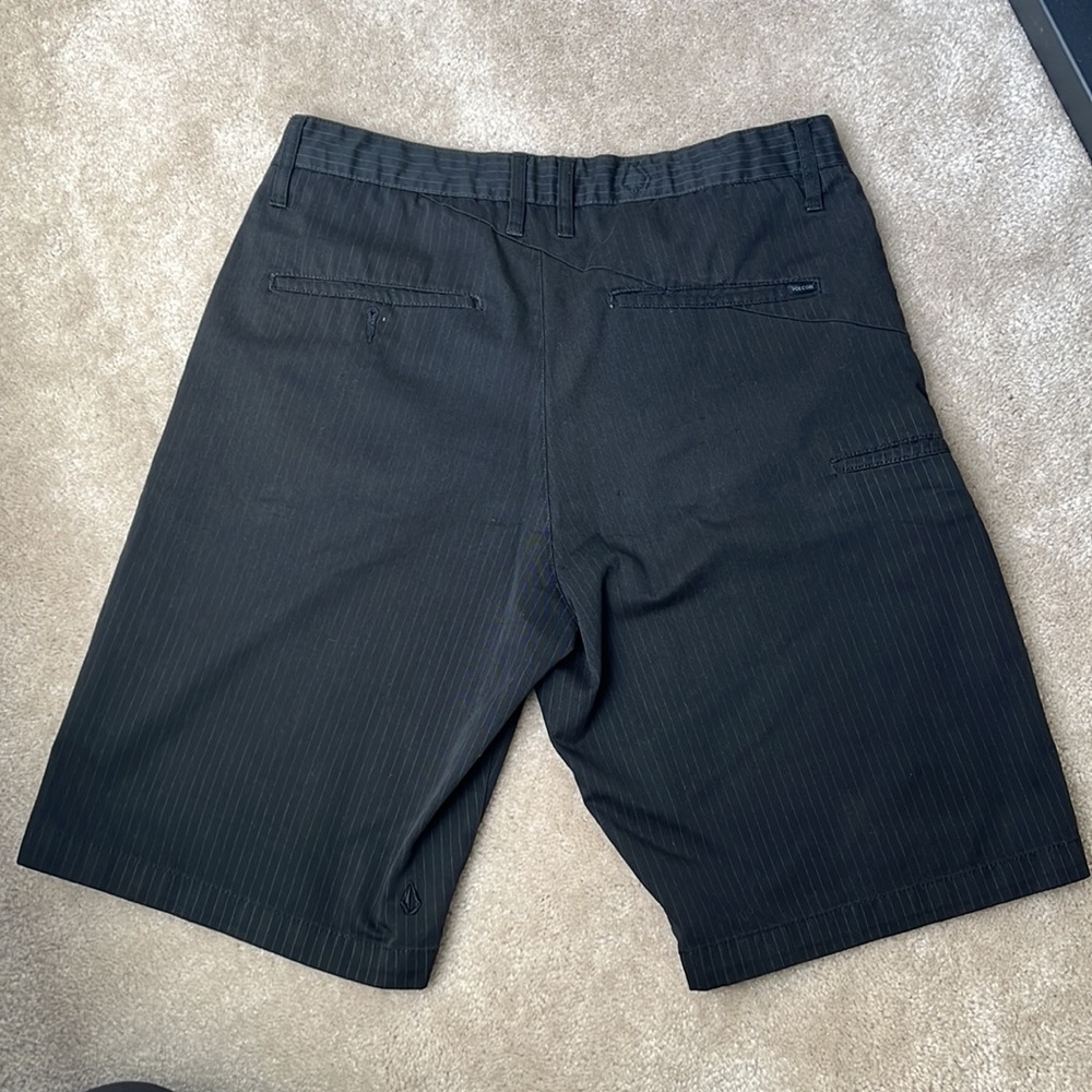 Volcom Shorts - Picture 2 of 7